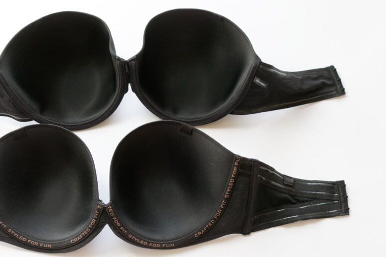 Wnętrze biustonoszy: Porcelain Elan moulded Strapless (wyżej) i Koko plunge strapless (niżej) Wnętrze biustonoszy: Porcelain Elan moulded Strapless (wyżej) i Koko plunge strapless (niżej)